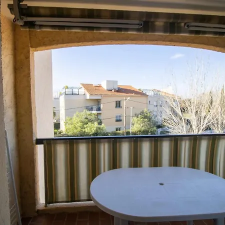 Nice 45m With Terrace In Apartment *